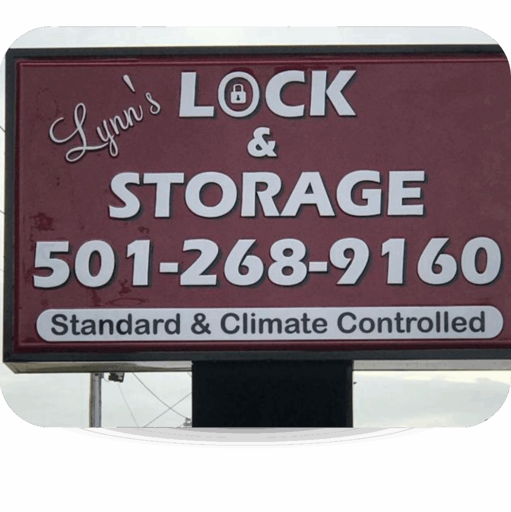 lynn's lock and storage sign